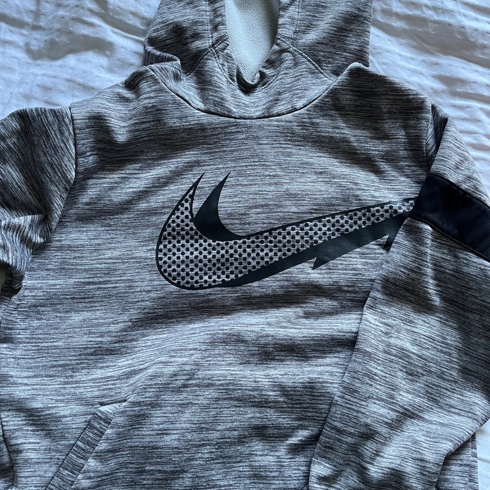 Nike boys large 10/12 dri-fithoodie grey. Great condition